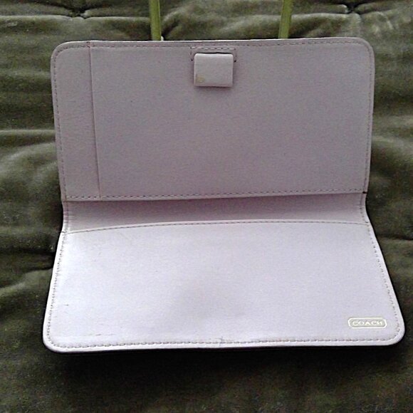 Coach Signature Checkbook Cover Tan & Bronze Pink Interior - Picture 4 of 7